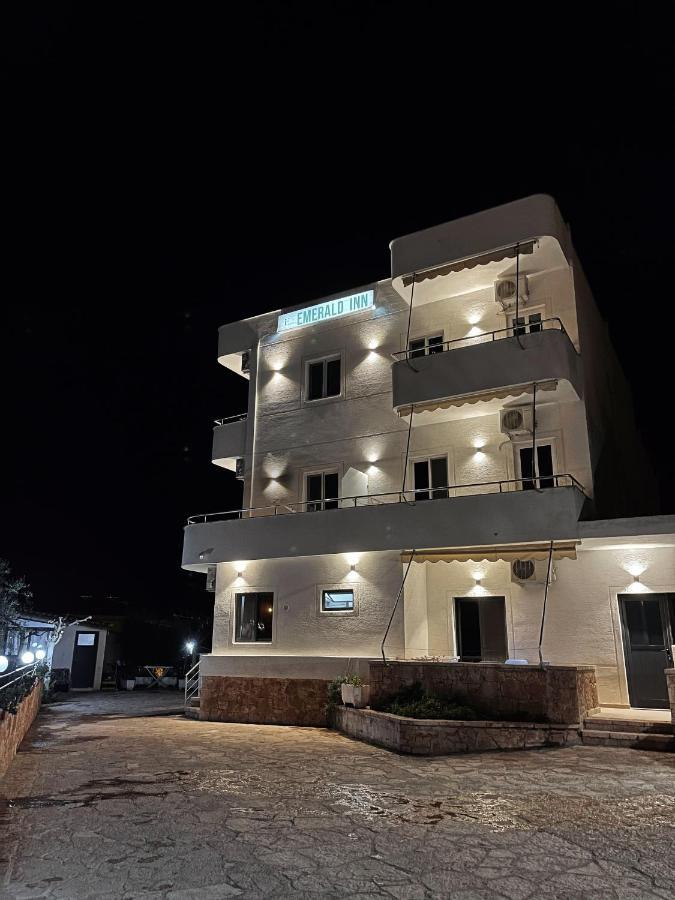 Emerald Inn Εξαμίλιο Εξωτερικό φωτογραφία