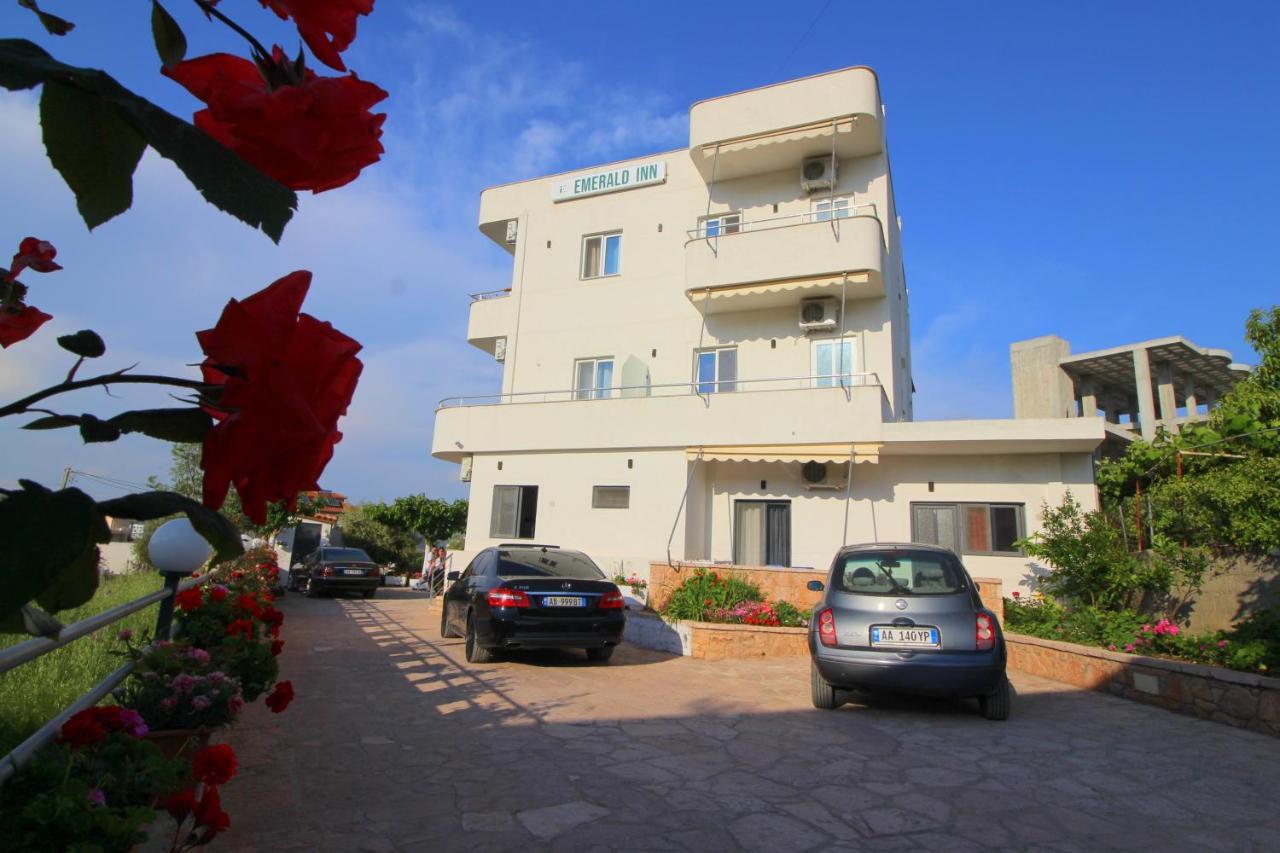 Emerald Inn Εξαμίλιο Εξωτερικό φωτογραφία