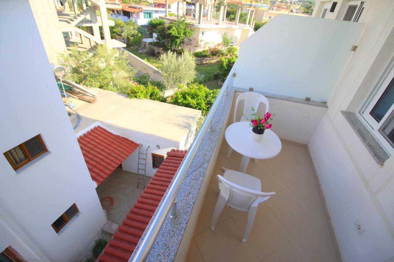 Emerald Inn Εξαμίλιο Εξωτερικό φωτογραφία