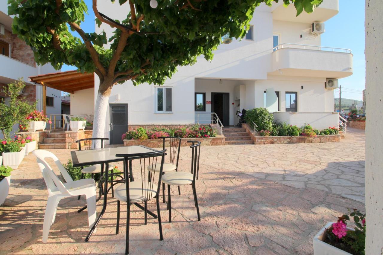 Emerald Inn Εξαμίλιο Εξωτερικό φωτογραφία